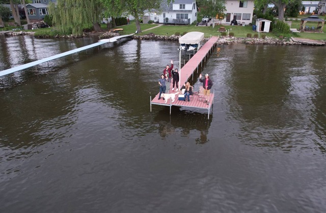 Lake Winnebago Water Front! Fishing! Boating! Quiet Bay! EAA!