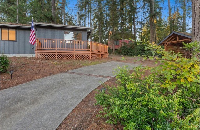 Lakebay Cottage