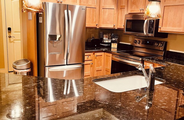 Lakefront 1BR Condo with Indoor Pool/Hot Tub - Tagalong Resort 431A