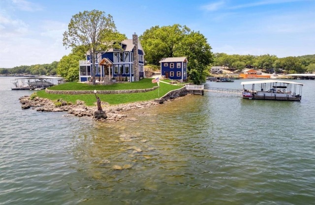 Lakefront 5BR 6.5BA Home & Cabin amazing views