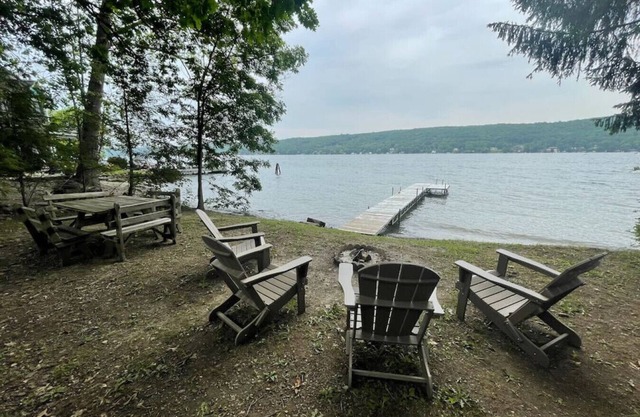 Lakefront 5BR Cottage on Keuka Lake w/ Firepit