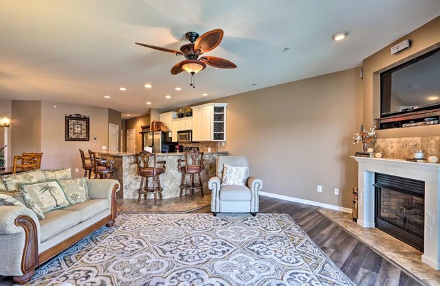 Lakefront Balcony and Pool Access Camdenton Condo