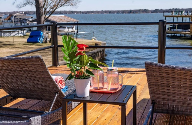 Lakefront Bliss, Spa, Game Room, Boat & Jet Ski