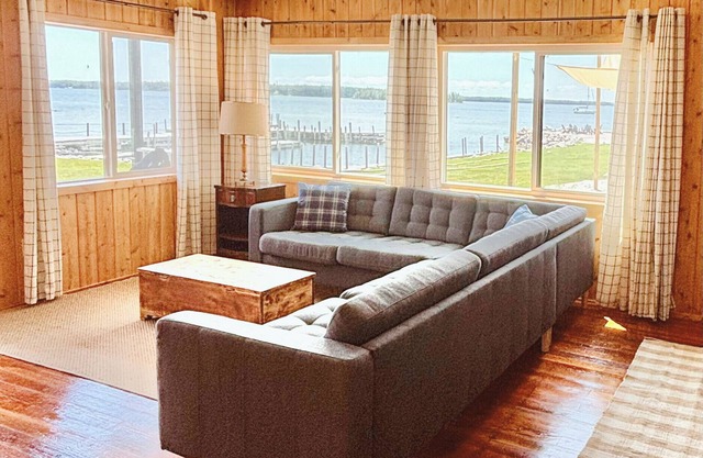 Lakefront Cabin in Hessel (Cabin #1)