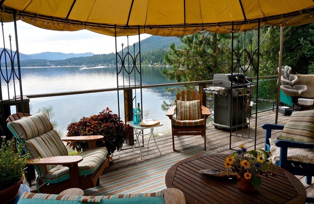 Seeseite Cedar Cottage auf Christina Lake, BC