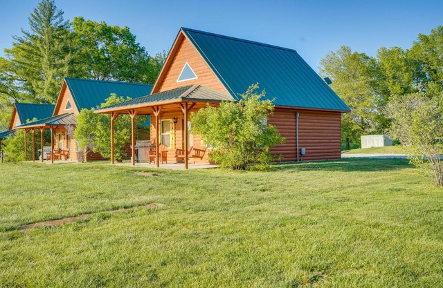 Lakefront Columbia Cabin with Porch and Shared Dock