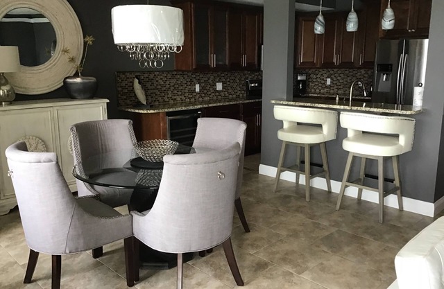 Lakefront condo --2BR/2Bath Sleeps 4 Private beach and lake front balcony