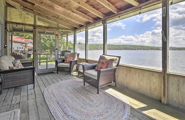 NEW! Lakefront Cottage: Boat Dock & Screened Deck!