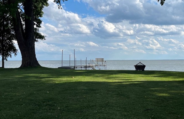 Lakefront Cottage on Lake Winnebago-45 min from Lambeau Field