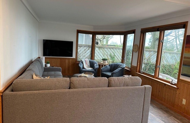 Lakefront Cottage with Private Beach & Private Beach Access