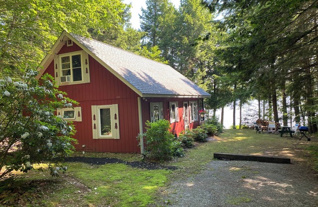 Lakefront Cottage