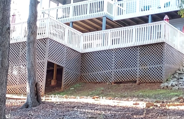 Lakefront/cove Safe Neighborhood Lg decks Waterfall 100 yds away & Internet