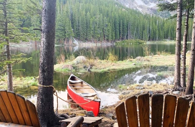 Lakefront Cozy Cabin in the Mountains !!