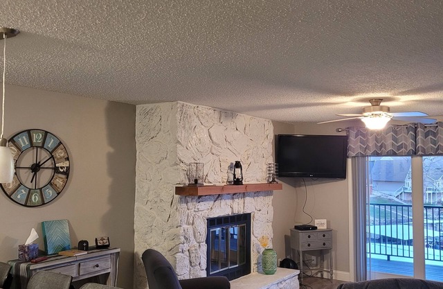 LAKEFRONT End Unit Condo at 3 Seasons @ 21MM