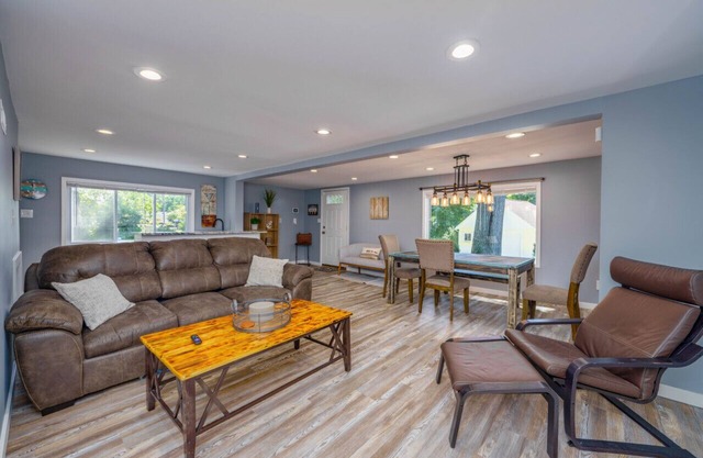 Lakefront Escape With Hot Tub & Modern Comforts