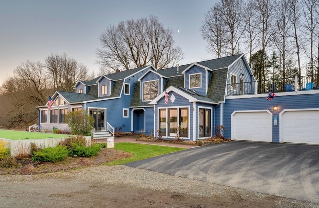 Lakefront Family Retreat w/ Dock in Newport!