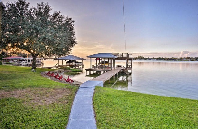 Lakefront Florida Retreat - Pool Table and Boat Dock