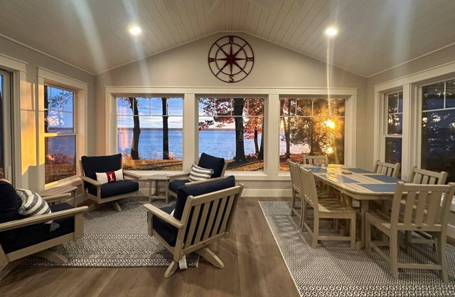 Lakefront Getaway: The Blue Bungalow on Seneca Lake