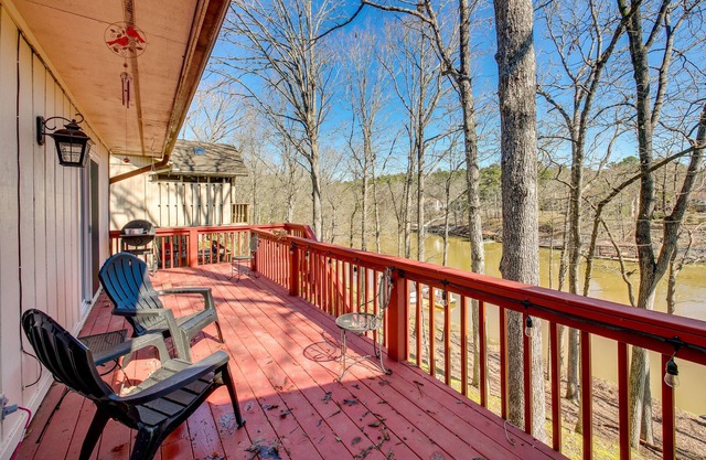Lakefront Hot Springs Village Vacation Rental!