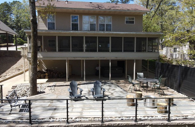 Lakefront Hideaway on Greers Ferry Lake near Narrows bridge! Higden AR
