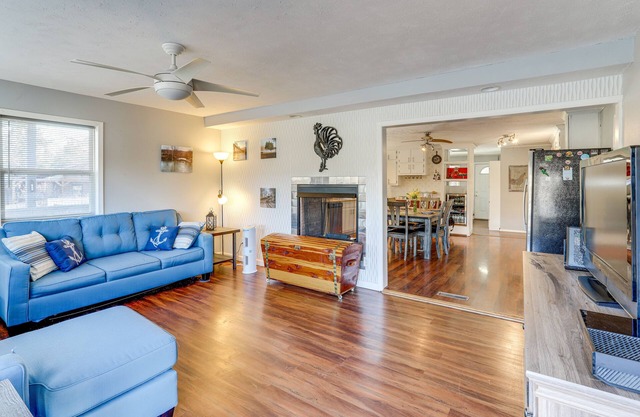 Lakefront Highland Home w/ Private Fishing Dock!
