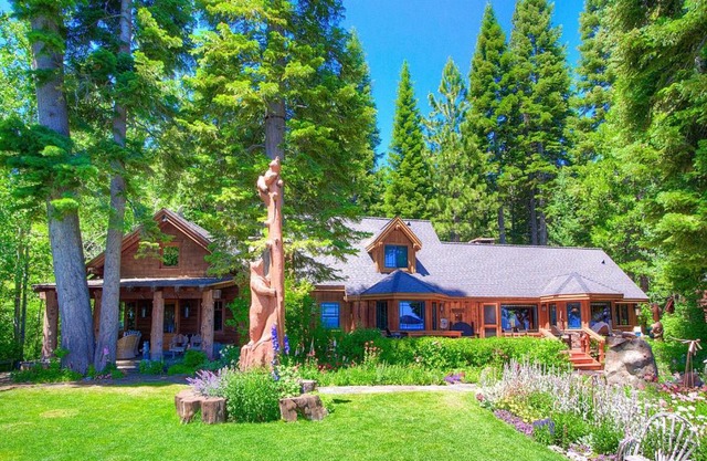 Lakefront History cabin