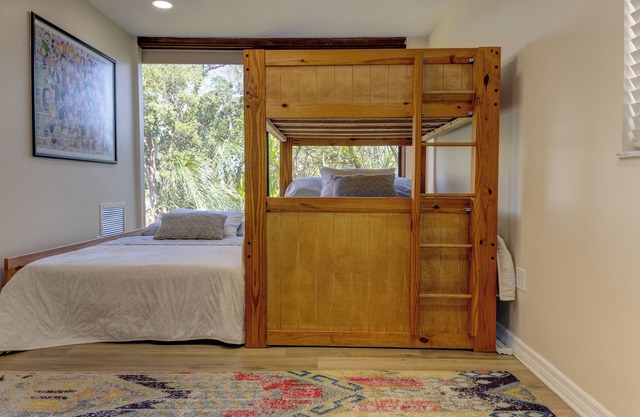 Lakefront Home, 2 King Beds, Kayak, Large Kitchen