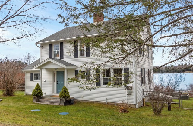 Lakefront home in Mount Holly, VT near Okemo and Killington