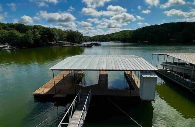 Lakefront Home, Private Dock, High-dive, Lilly Pad