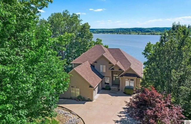 Lakefront - Home Theater, Pool Table