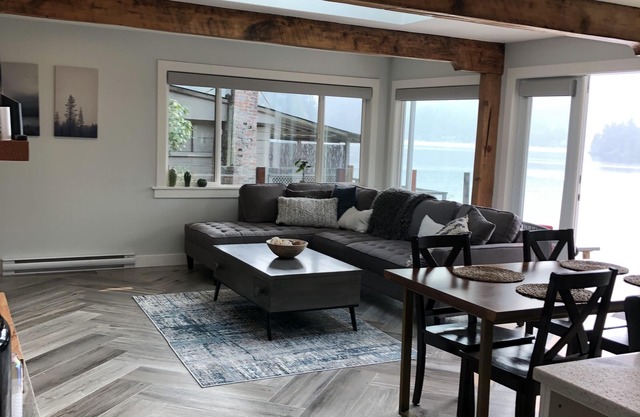 Lakefront Home with Hot tub & Sauna!