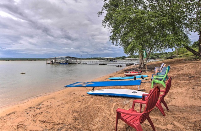 Lakefront Home w/ Private Beach Access!