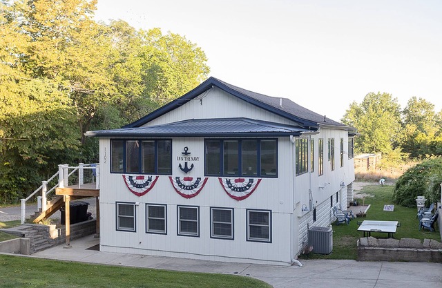 Lakefront home! Water view from the house. Less than 3 minutes stroll to beach!