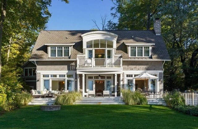 Lakefront Home with Semi-Private Beach & Sunset Views; Hot tub & Pool