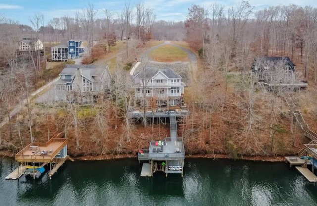 Lakefront Home with Hot tub, dock, & 12 beds