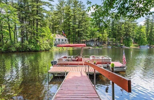 Lakefront Home with Private Dock and Kayaks/SUPs