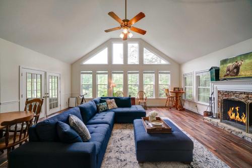 Lakefront Home with Private Dock - in Jasper GA
