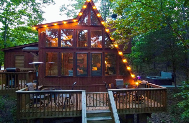 Lakefront Innsbrook Home: Hot Tub + Resort Access!