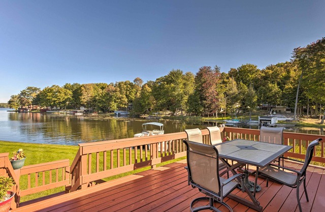 Lakefront Ludington Retreat w/ Kayaks & Fire Pit!