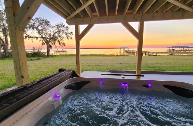 Lakefront Luxury-Legoland, Lake Wales, Sebring Raceway, Disney & Hiking Nearby