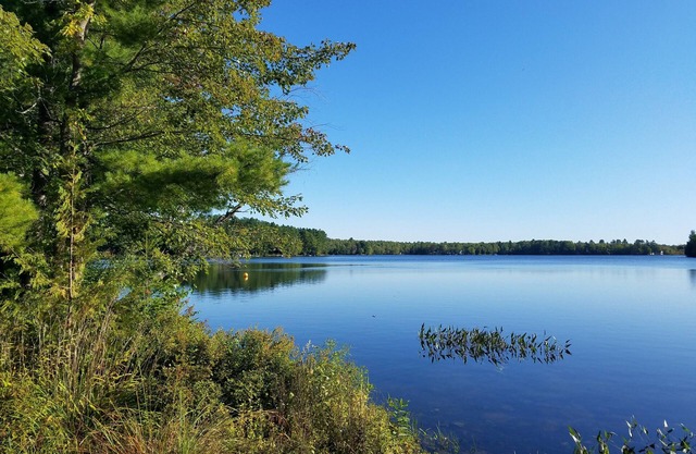 Lakefront Maine Home - year round