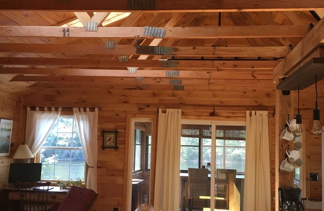 Lakefront Nest - 10 mi from Lake George