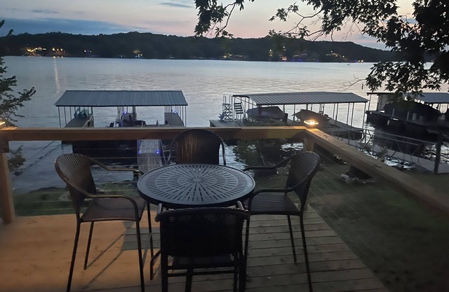 Newly remodeled waterfront home: 3 bed, 2 bath. Modern comfort meets lake charm