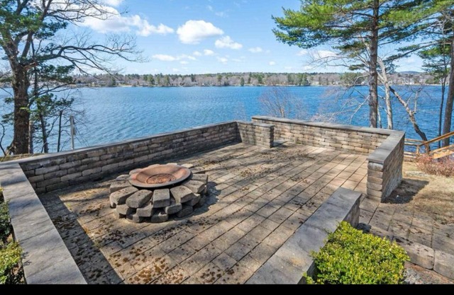 Lakefront Opechee Bay with dock, stunning view, in the heart of the Lakes Region
