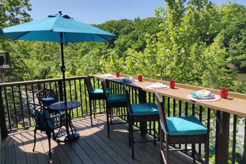 Lakefront Osage Beach Home with Community Pool!