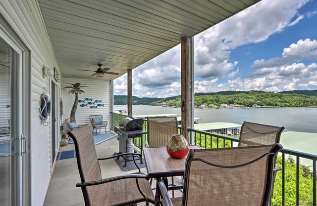 Eigentumswohnung am Lake of the Ozarks mit Boat Slip & Pool!