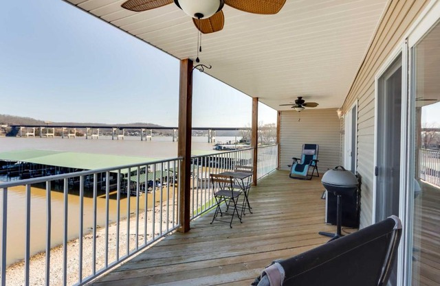 Lakefront Ozark Condo with Spacious Balcony!