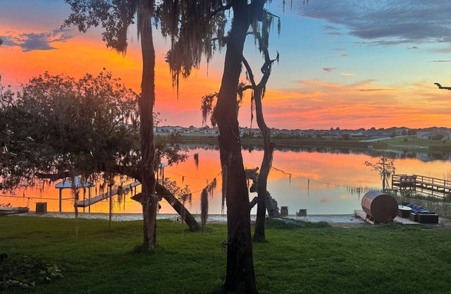 Lakefront Paradise Sauna Hot Tub Jet Skis Sunset Views