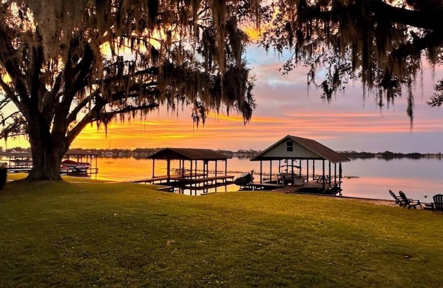 LAKEFRONT Paradise for Rent SEASON 1/1/2025-4/2025