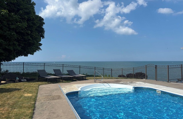 Lakefront Paradise with Pool